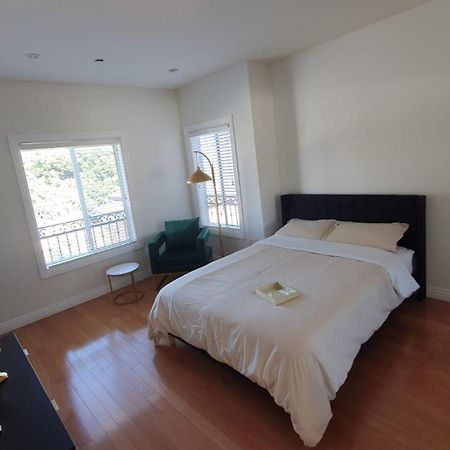 3 Bedroom Hollywood Gem Лос-Анджелес Экстерьер фото