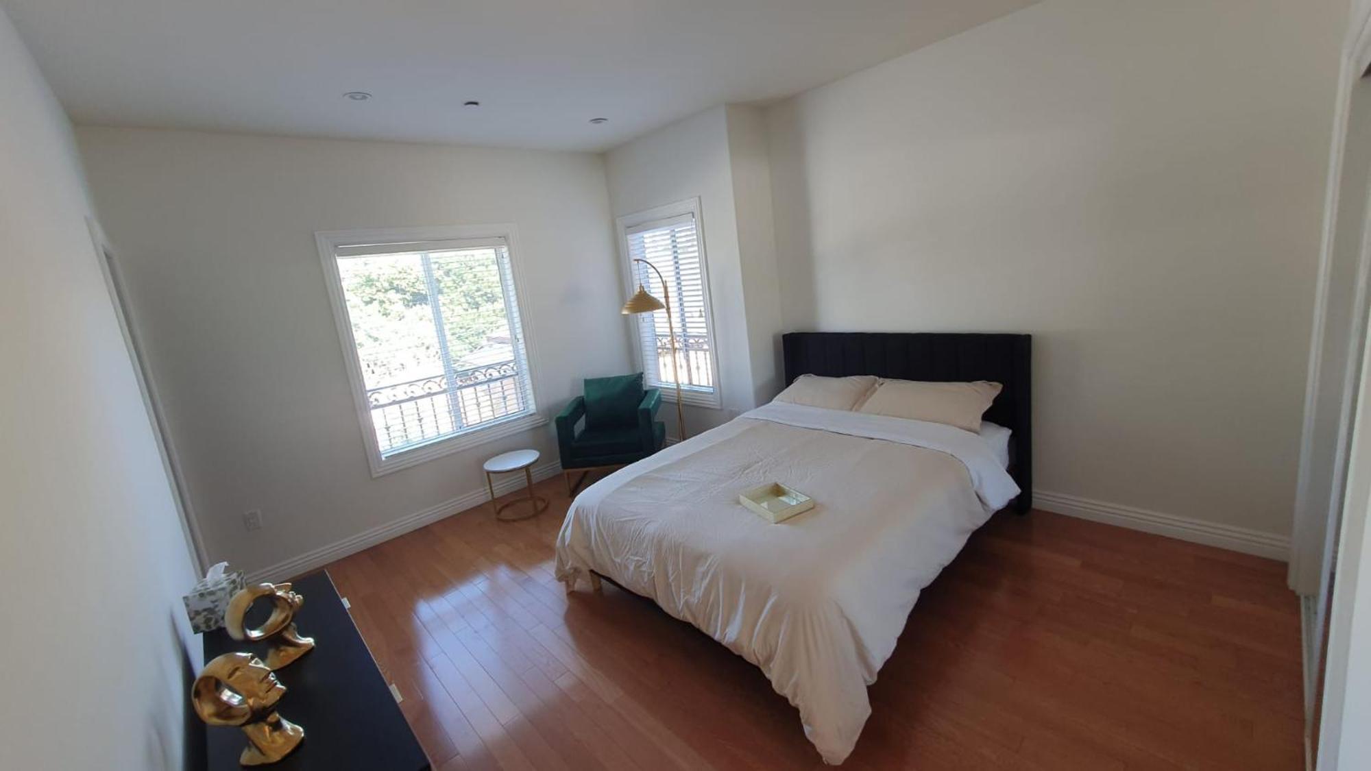 3 Bedroom Hollywood Gem Лос-Анджелес Экстерьер фото