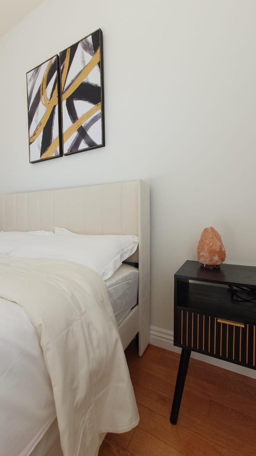 3 Bedroom Hollywood Gem Лос-Анджелес Экстерьер фото