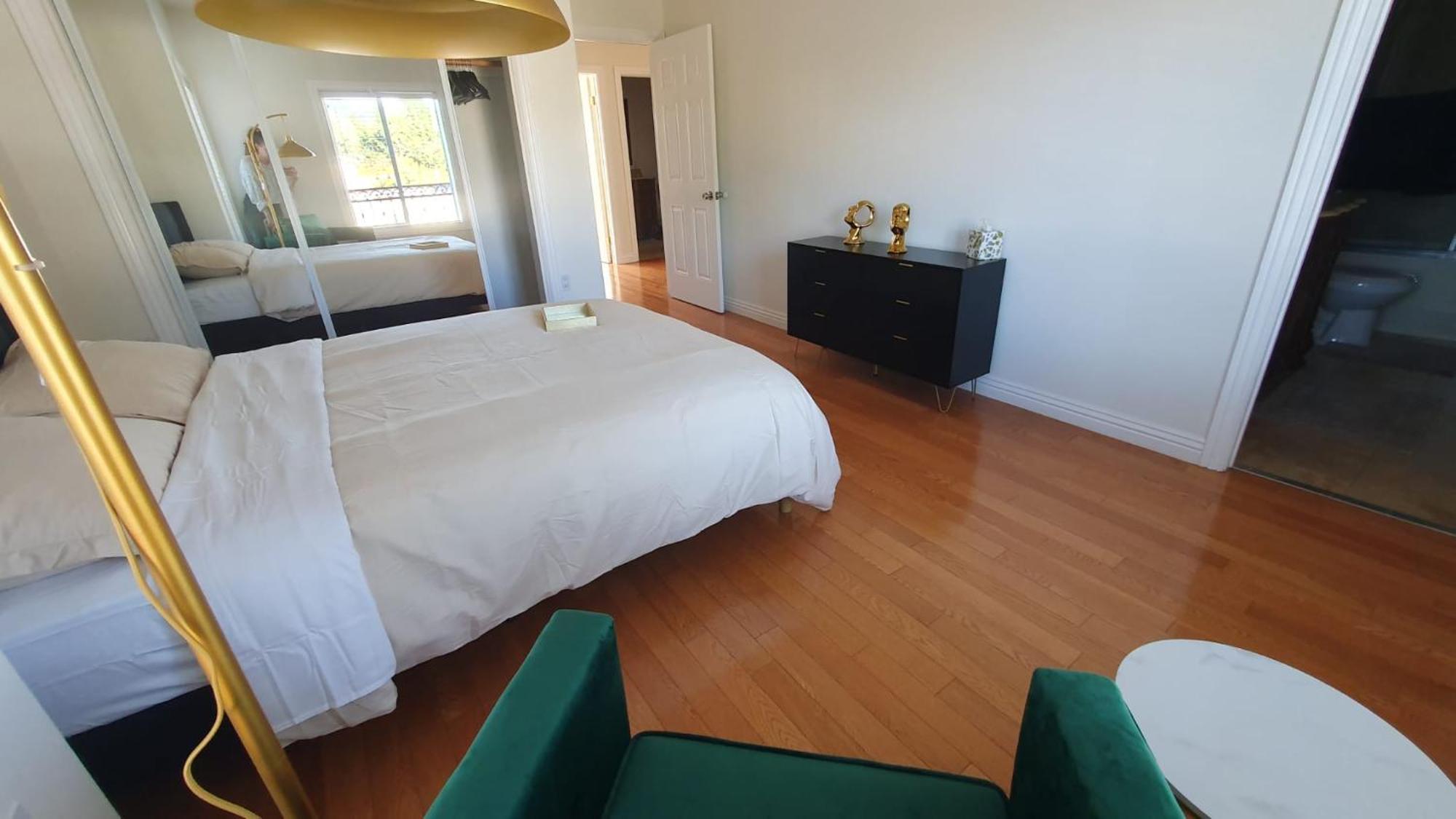 3 Bedroom Hollywood Gem Лос-Анджелес Экстерьер фото