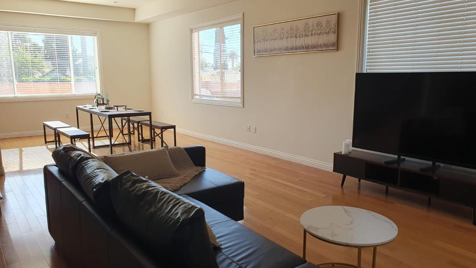 3 Bedroom Hollywood Gem Лос-Анджелес Экстерьер фото